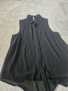 Kensie Black Sleeveless Collared Button-Front Blouse